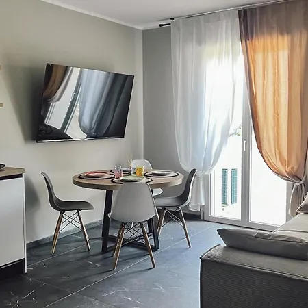 Lägenhet Tranquillo E Vicino Mare E Citta *